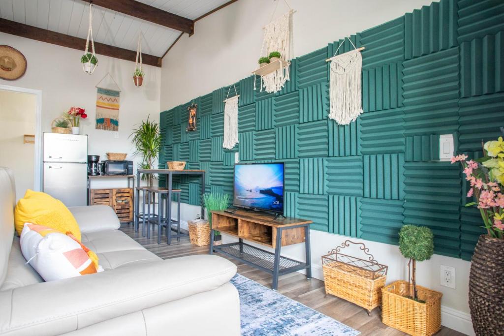 Alum Rock Apartment | The Sage Boho Cali Dreamy Retreat