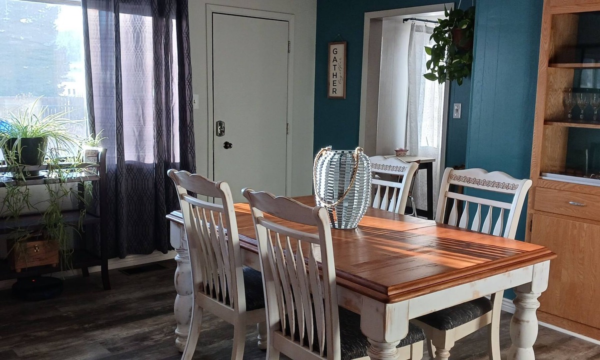 East Ely House | The Shopkeeper's Inn. Unique property with history, In the heart of Ely, Nv.