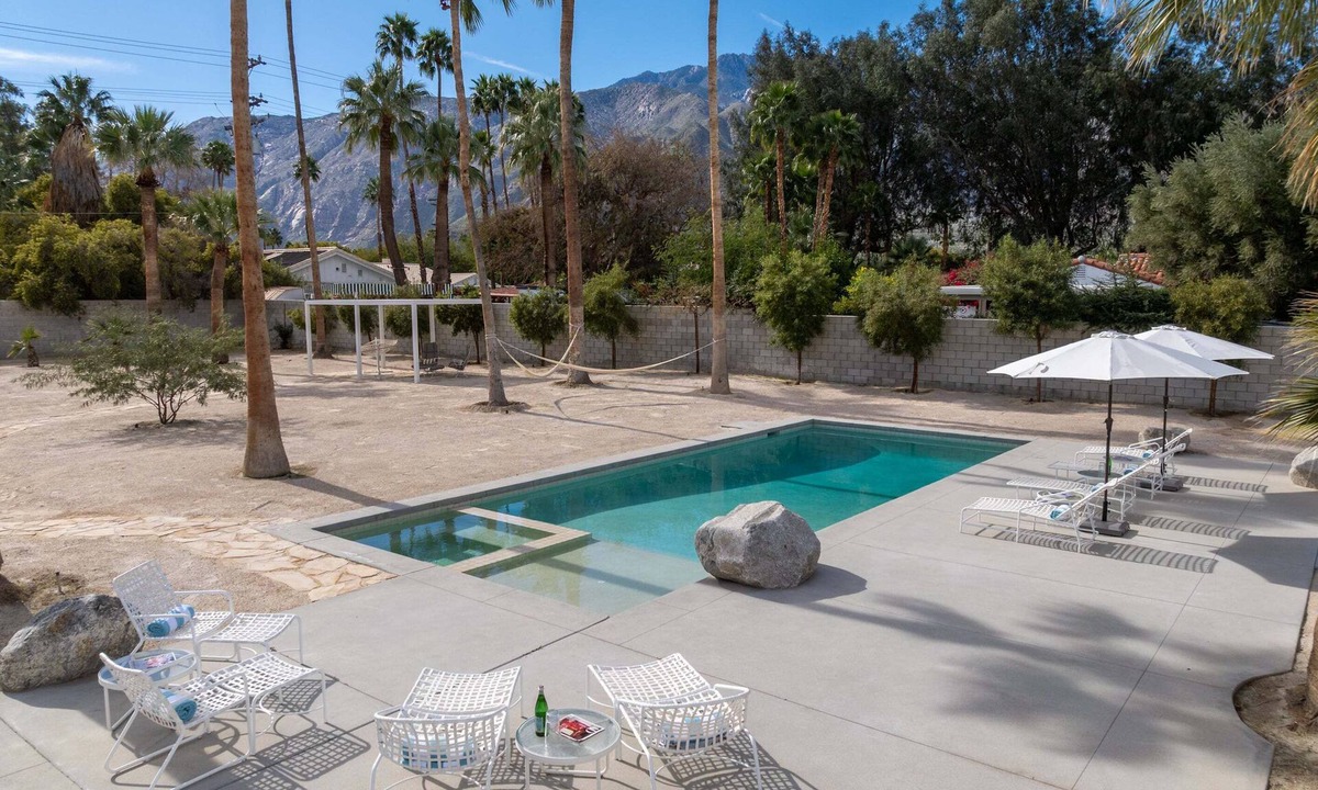 Racquet Club West House | The Villa - Modern Meditative PS Retreat