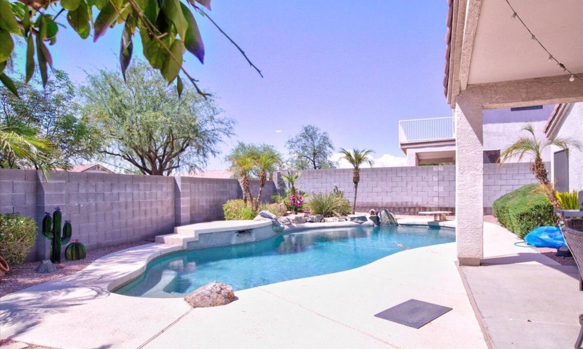 Arroyo Springs House | The Whole Package with Heated Diving Pool !