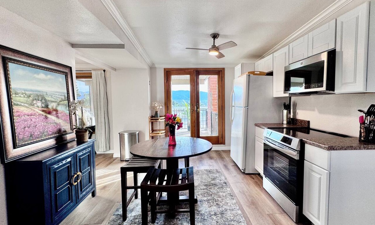 Corona Apartment | This 2 bedroom suite is perfect for professionals or relocating travelers.