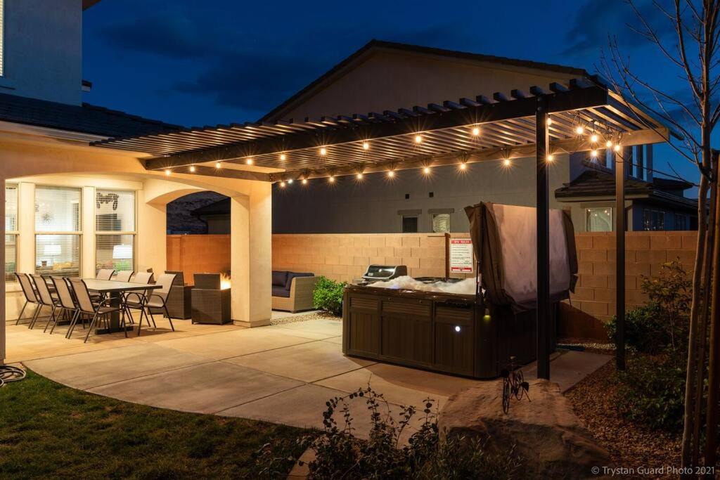 Sienna Hills House | Trailhead - PRIVATE HOME/HOT TUB - FULLY LOADED!!!