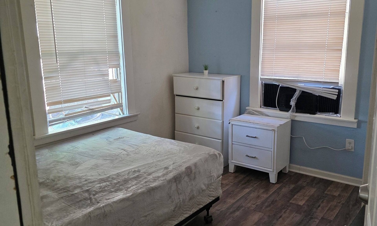 Concord House | Tranquil 2-bedroom house in charming Concord perfect for relaxing stay