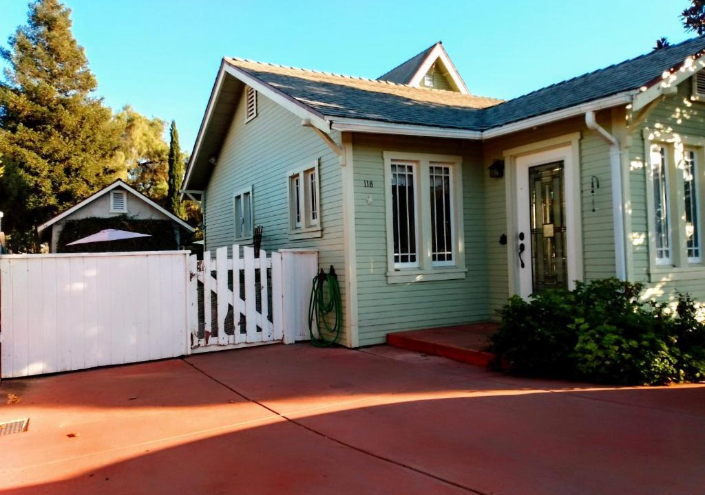 Nipomo House | Tranquil homestay