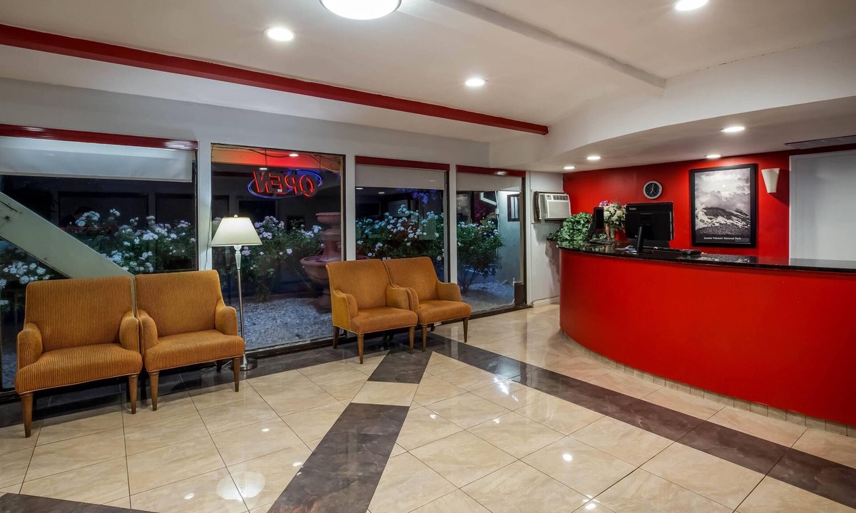 Red Bluff Hotel | Travelodge by Wyndham Red Bluff South of Redding