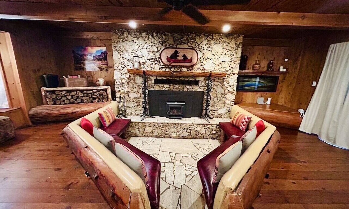 Wishon House | Tripp`s Landing - Pet Friendly - Sleeps 10