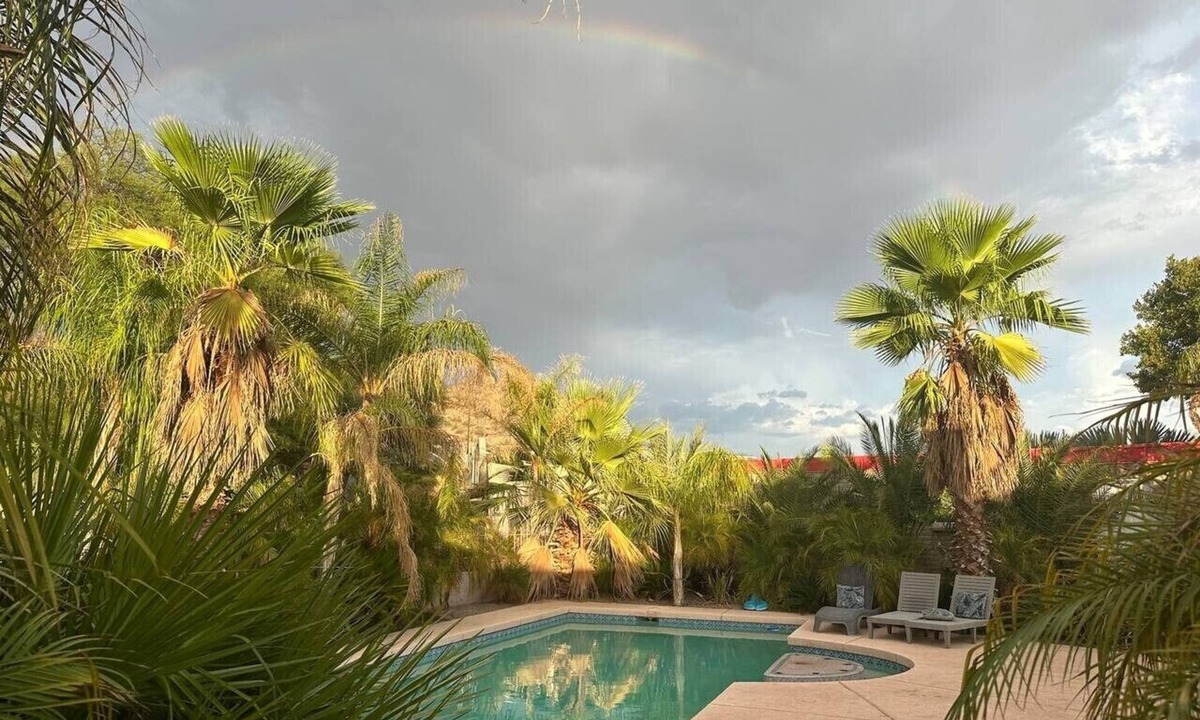 East Mesa House | Tropical Mountain Valley Casita