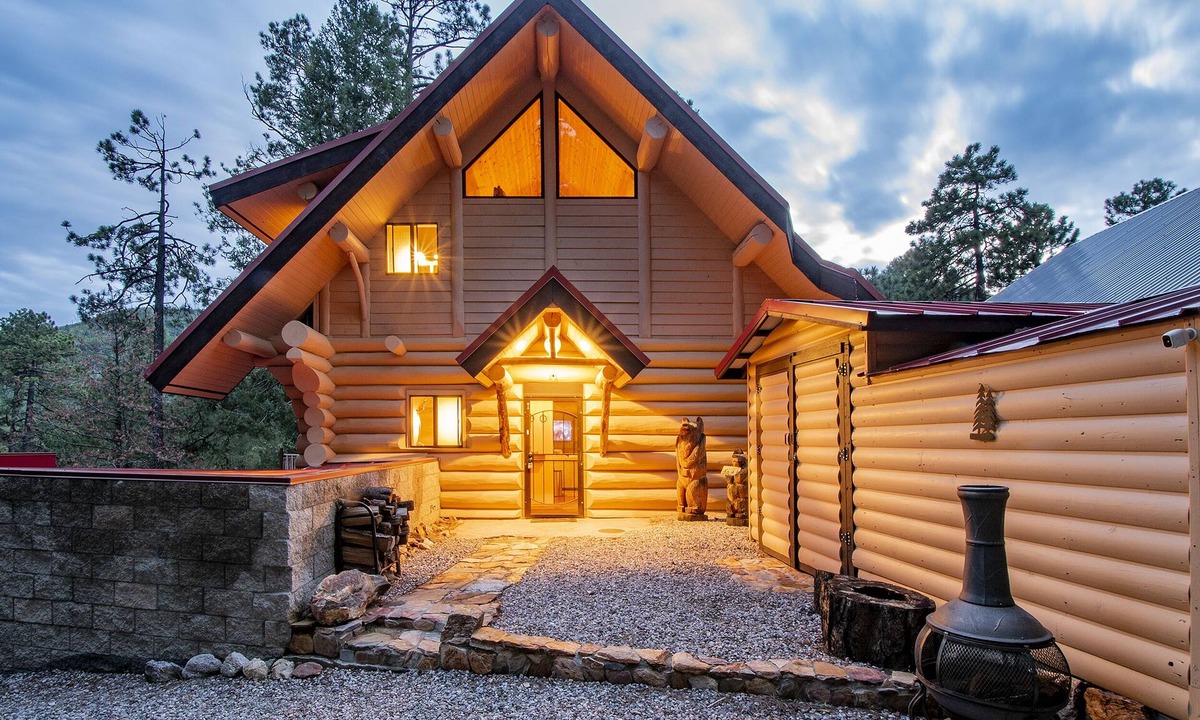 Summerhaven Cabin | Tucson Tri-Level Mt Lemmon Retreat w/multiple decks is walkable to Summerhaven