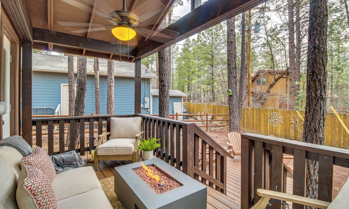 Pinetop Cottage | Updated Deck & Fireside Table: Pinetop Cottage