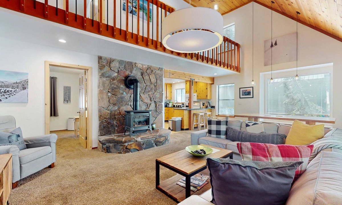 Truckee House | Updated home on quiet street with gas fireplace, shared hot tub, pool, & more