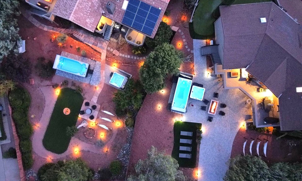 Uptown Sedona House | Uptown EPIC - Wow Views! 25Guests 2Homes 10BR 9BA 2Pool 2Spa 2GamesRM Location