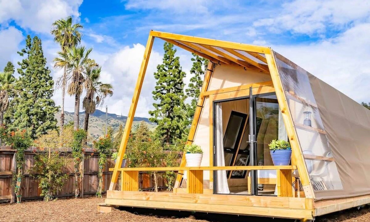 Bonita Cabin | Urban Glamping Oasis: Comfort & Adventure Combined
