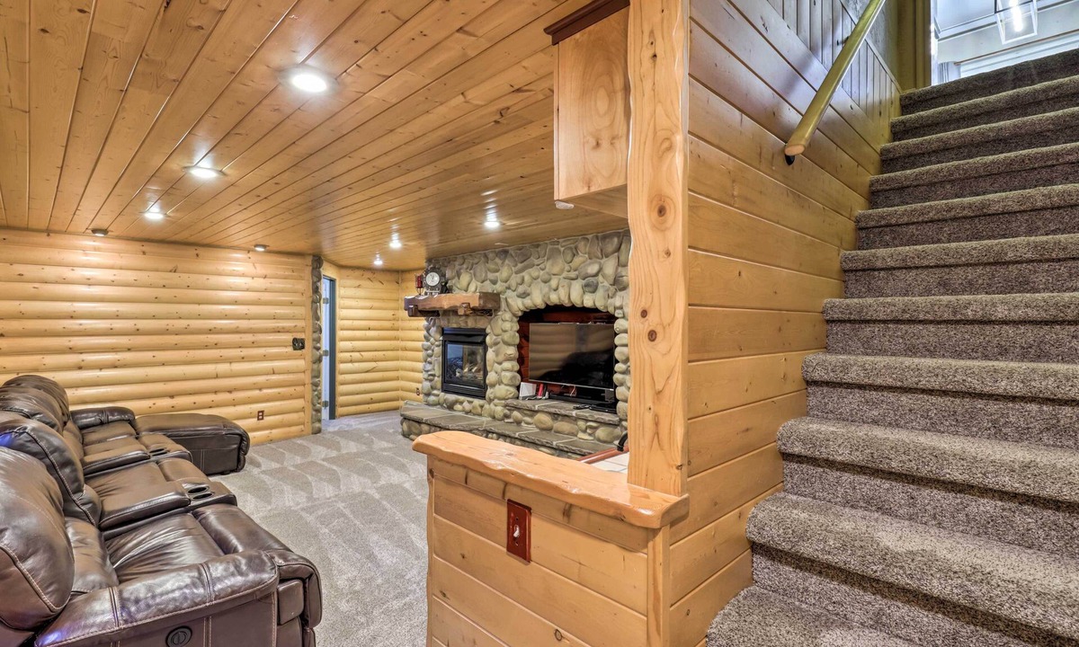Eagle Mountain Cottage | Utah Lake Getaway - Day Trip to Park City!