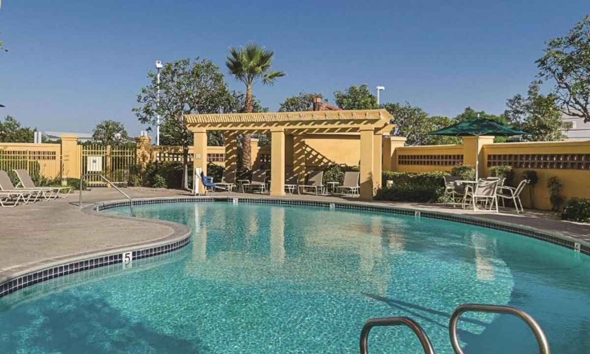 Guasti House | Vacation Day Is Always A Great Idea! Enjoy Spacious unit and Pool Access!