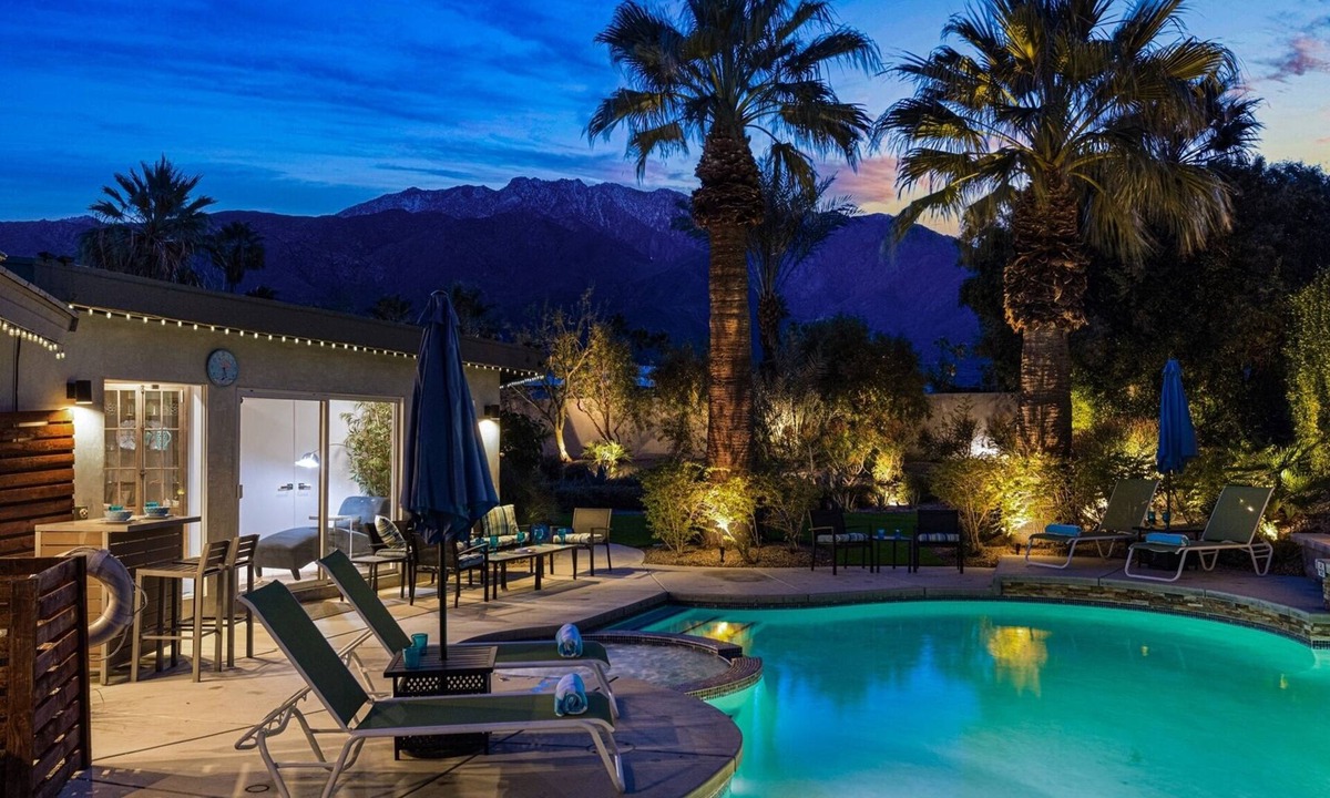 Vista Norte House | Vacation Poolside in Palm Springs