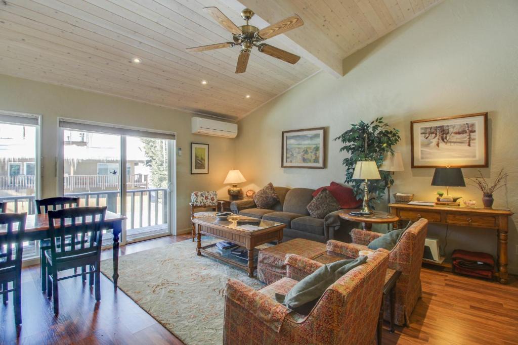 Ketchum House | Val D Sol #23