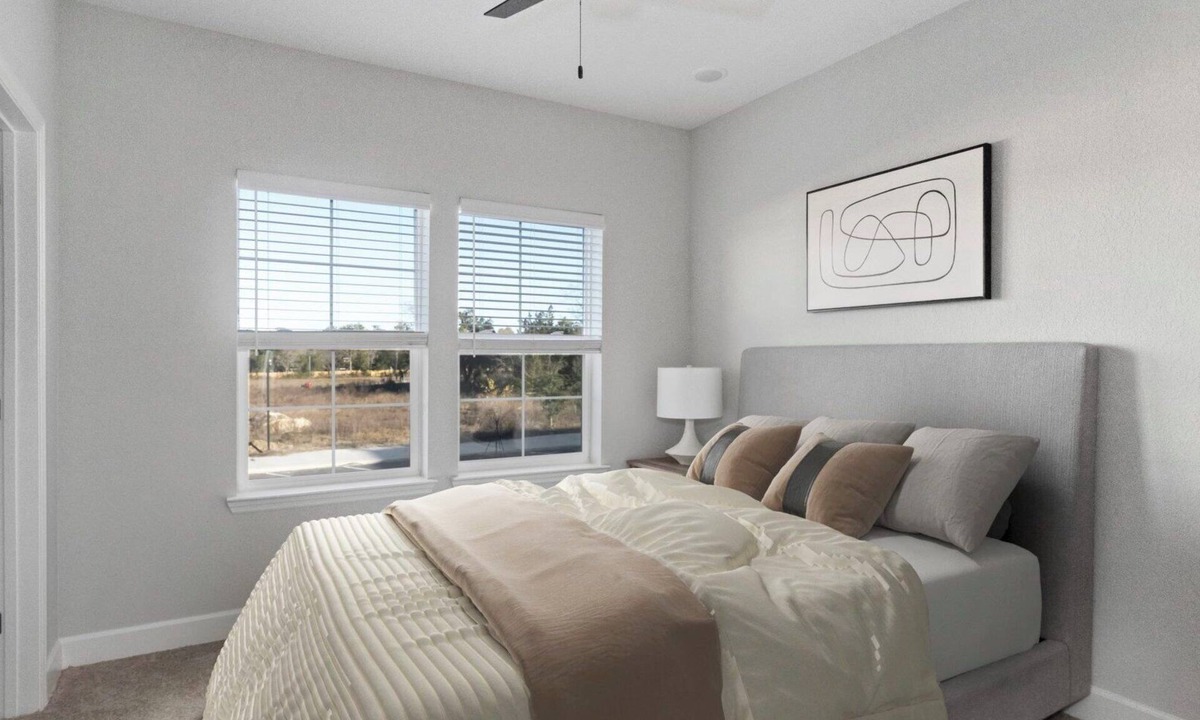 Newberry Apartment | Vanguard 2BD 6 - Two Bedroom Apartment, Sleeps 4