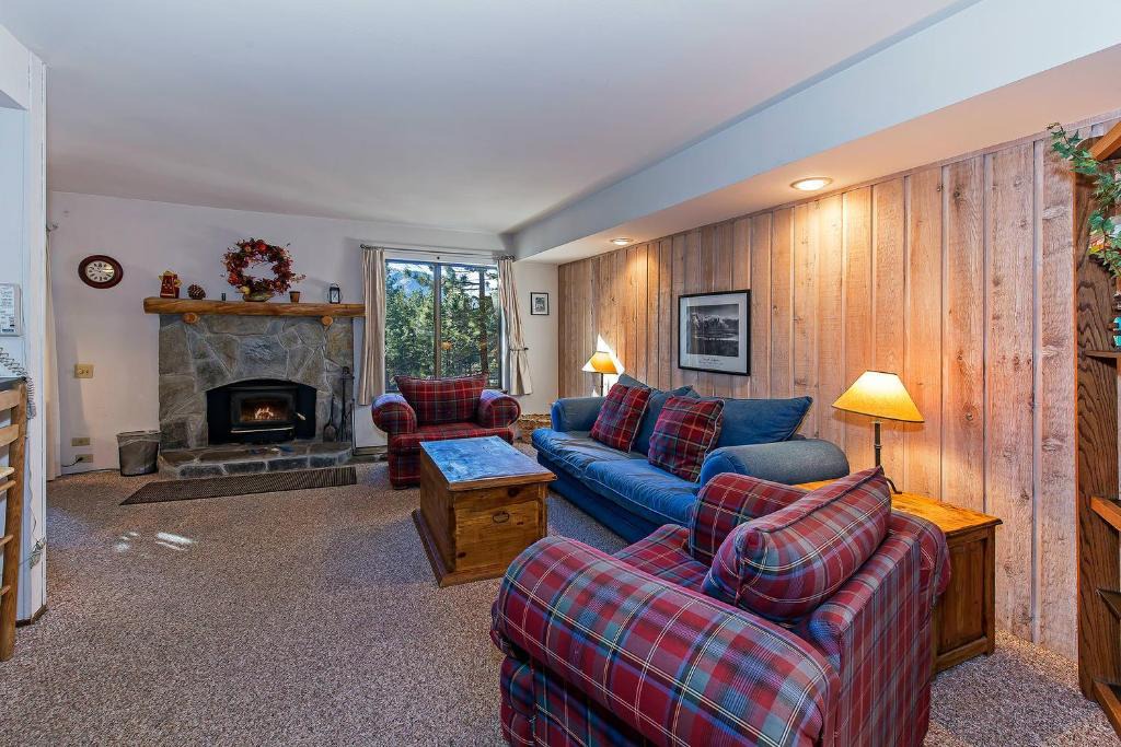 Mammoth Lakes House | Viewpoint #131