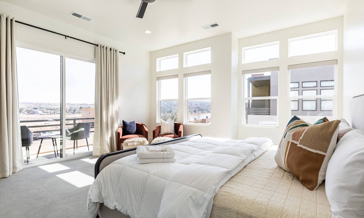Bloomington House | Villa #27 At Bloomington Country Club 4 Bedroom Townhouse by RedAwning