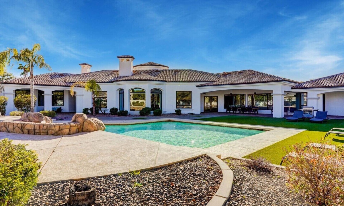 Sandahl House | Villa del Sol: Heated Pool, B-Ball & Guest House