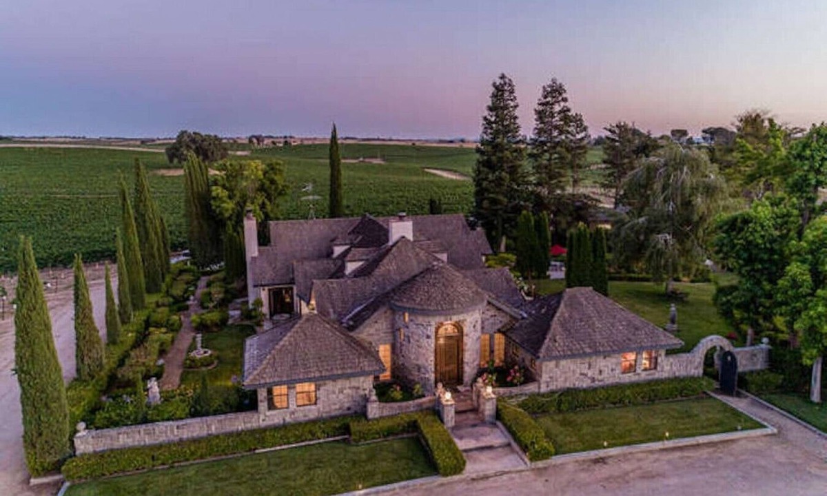 Paso Robles Villa | Vineyard English Garden