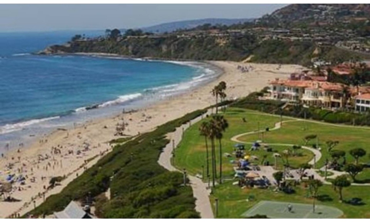 Monarch Beach Condo | Walk to Beach! 2 bed & 2 Bath! Ocean Views from Front Patio! Barefoot Bungalow
