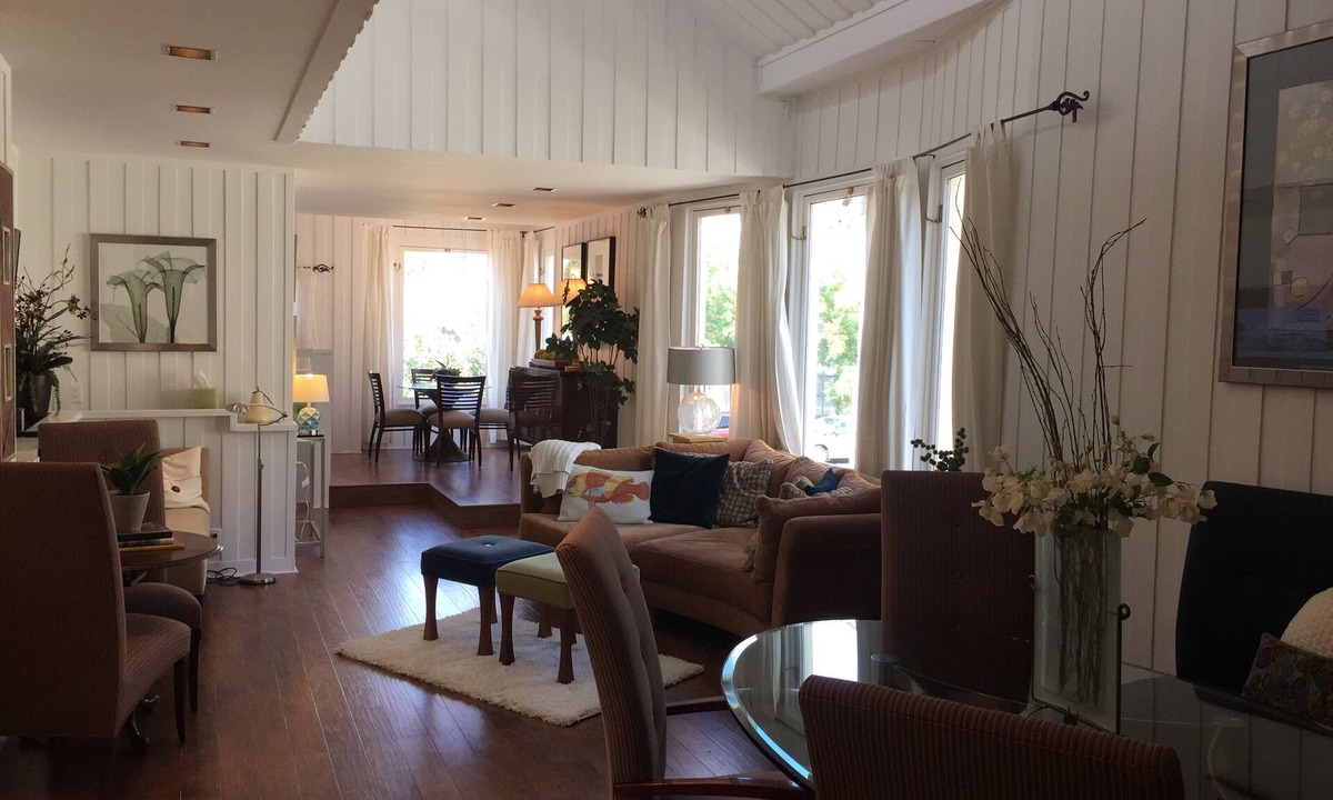 Napa House | Walk to Everything - 2 bedroom, 2 bath + garage