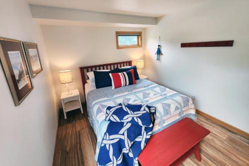 Yachats House | Walk to Everything! Hot Tub! Shorepine Haven