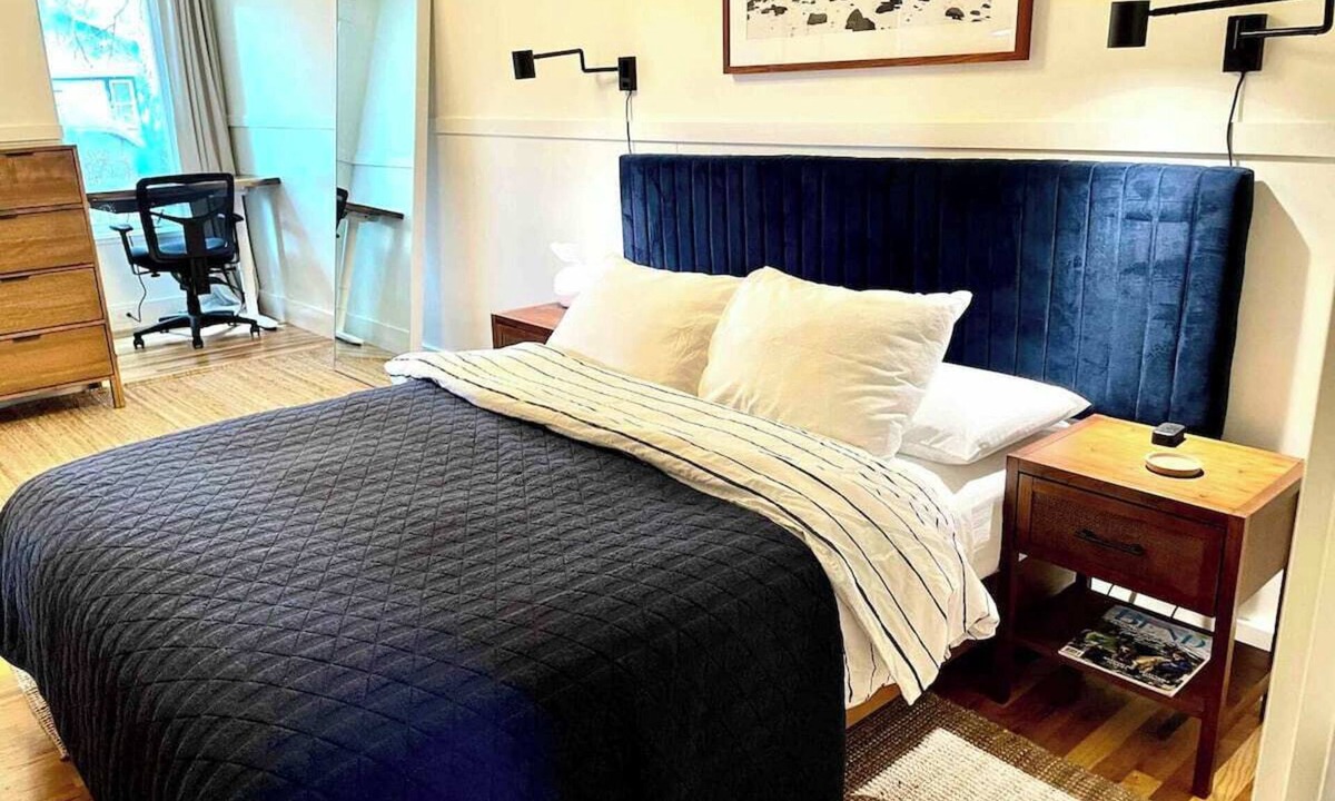Old Bend House | Walk to the River! Incredible Home in the ♥ of Old Bend