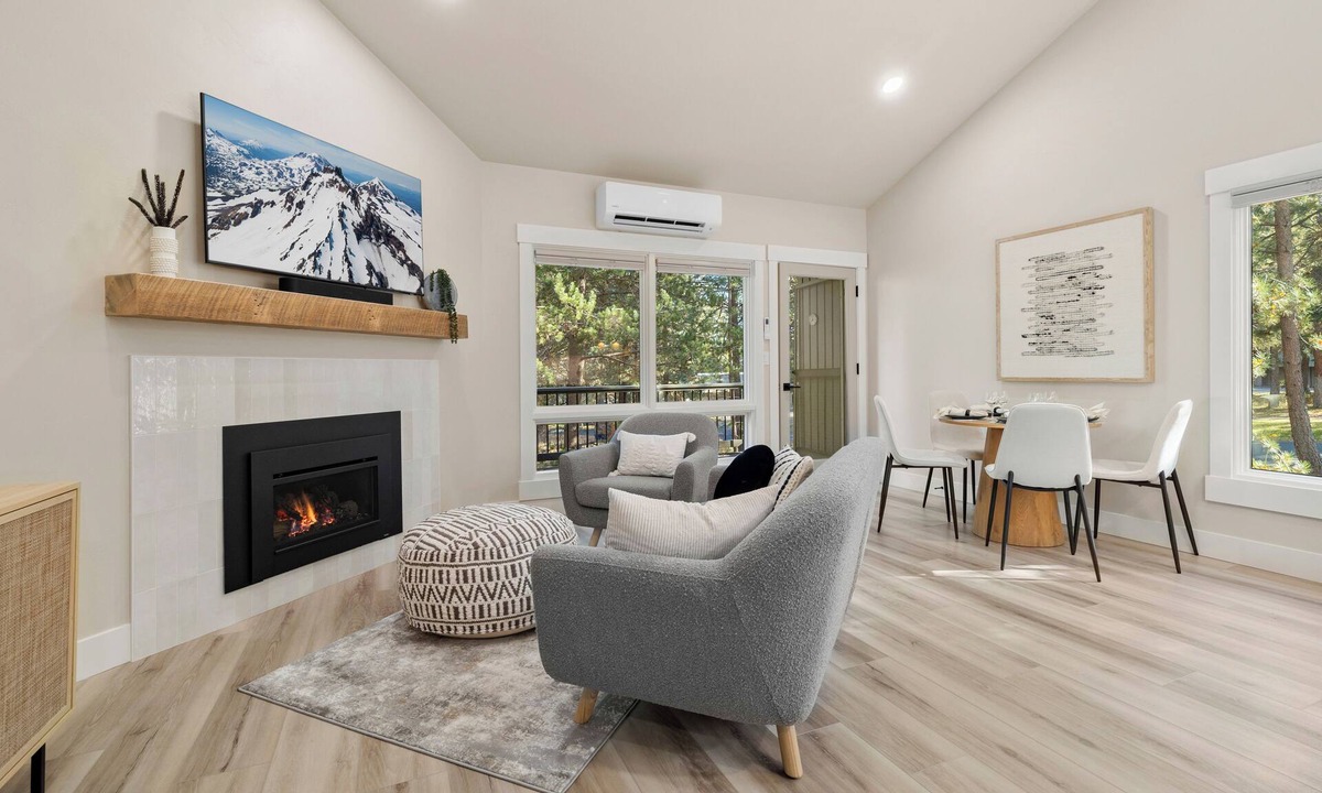 Century West Condo | Wanderlust Condo Bend - Mt Bachelor Village - BRAND NEW