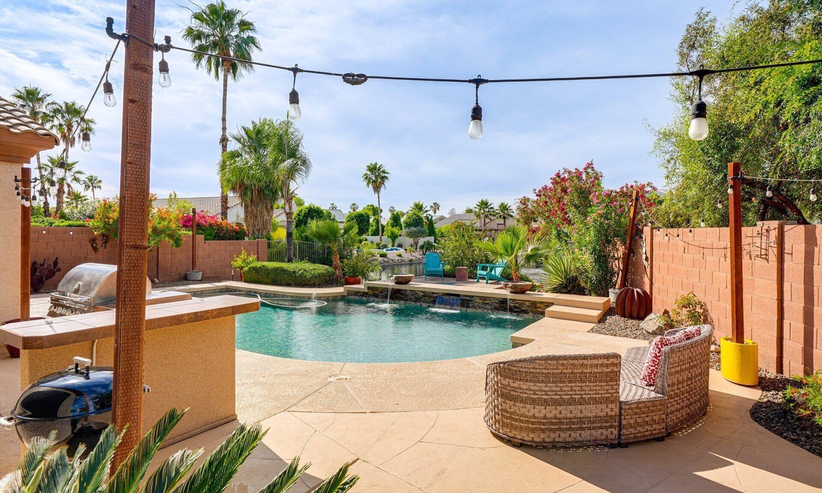 Arrowhead Lakes House | Waterfront 3BR Home with Pool ,BBQ Patio & Fire Pit