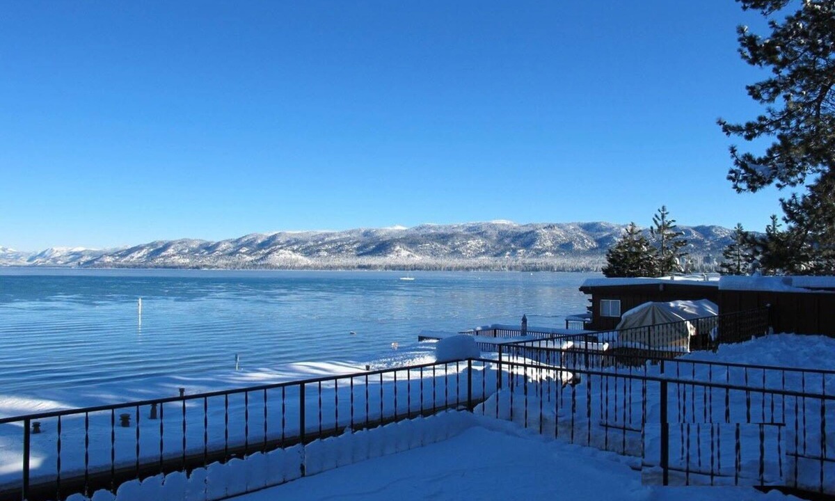Al Tahoe Condo | Waterfront/Lakefront Views South Lake Tahoe XMAS 26 to New Years 27 Week Unit G