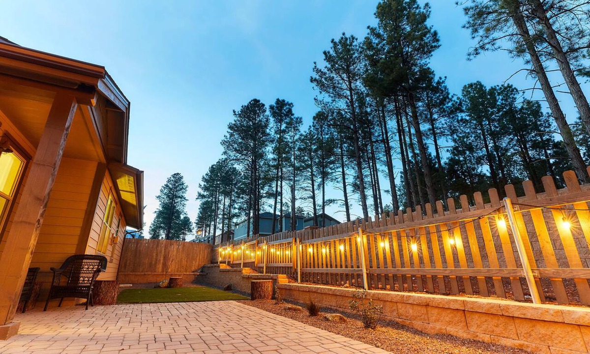 Flagstaff House | Welcome to Trailhead. It’s time to plan a trip to the pines. Adventure awaits!