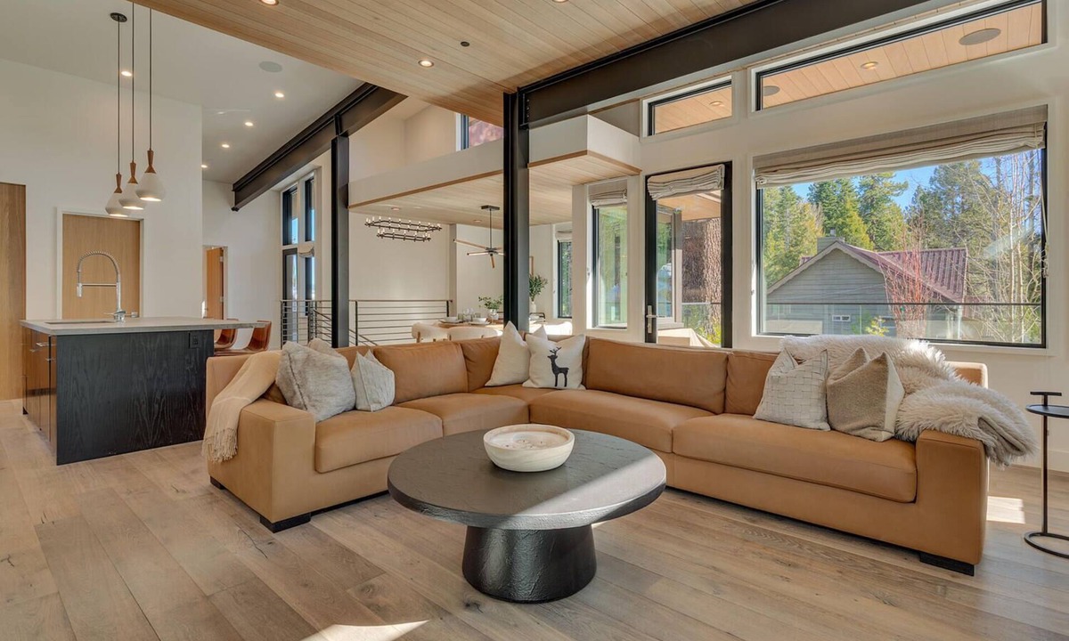 Tahoma House | West Shore | Private Beach + Pier - Lakeside Cedars