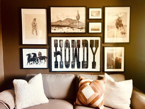 Kanab House | Western Cowboy Cottage, Fire Pit & Desert Views