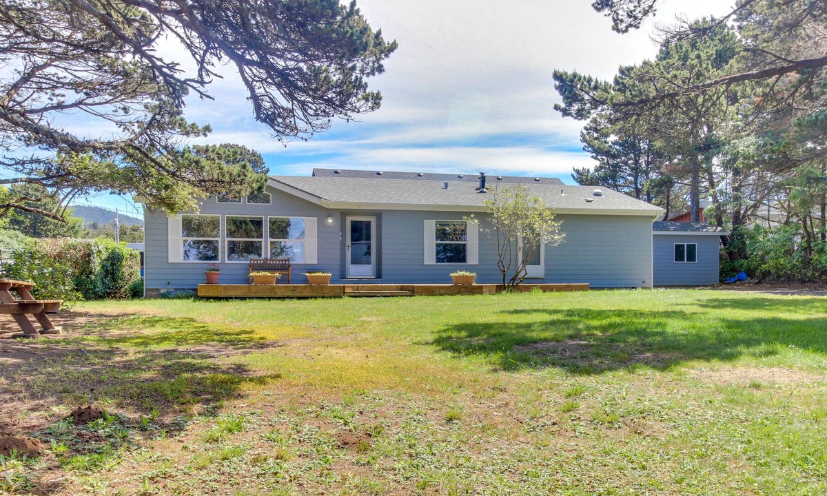 Agate Beach House | Whale-Watch Here - Oceanfront Getaway with Deck, Yard, and Lighthouse View