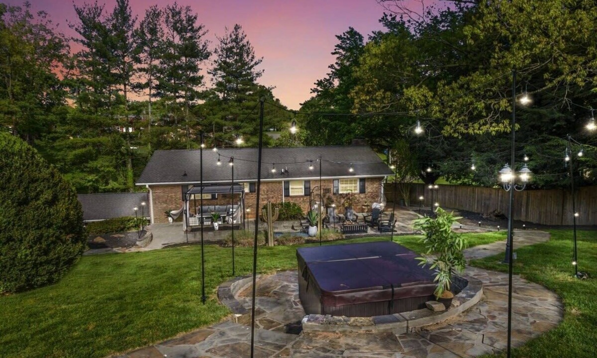 Candler House | Wild West Pool Hot Tub Fire Pit