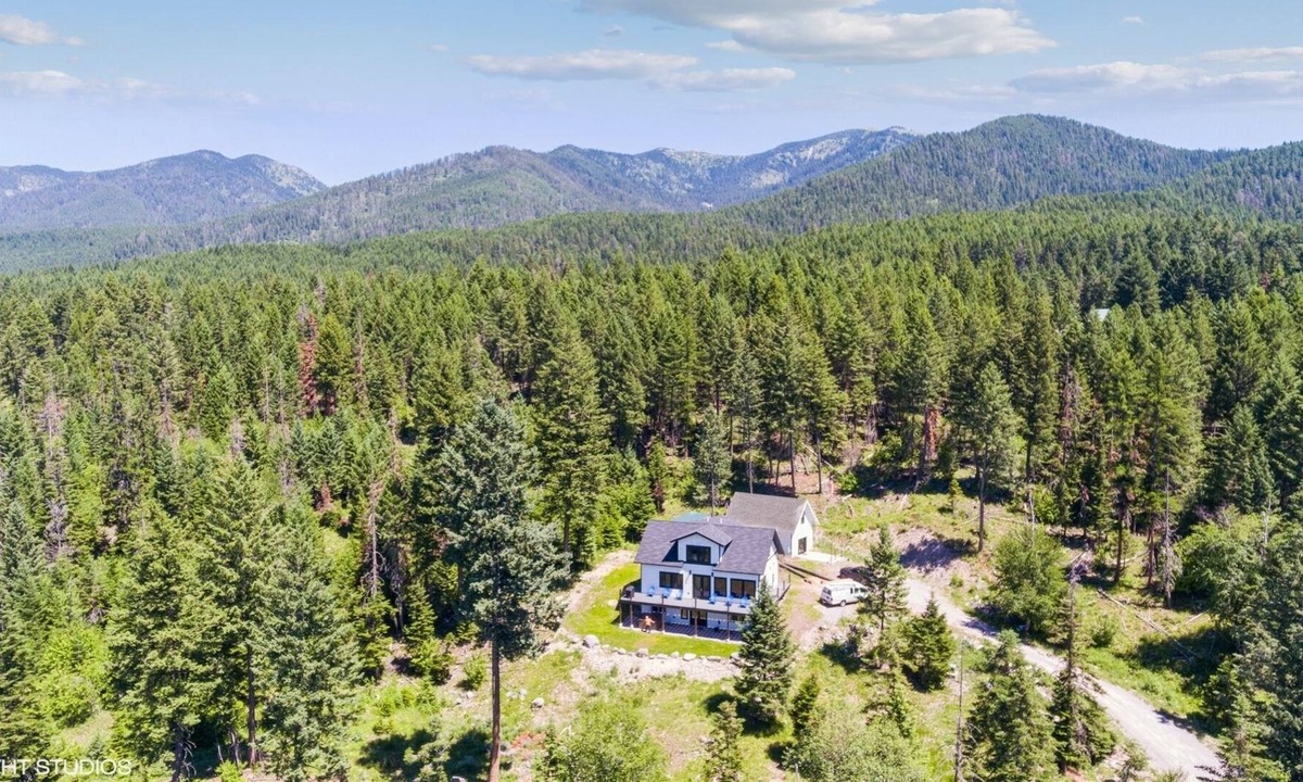 Kalispell House | Wilderness Retreat-Gorgeous home on 5+ acres with amazing views