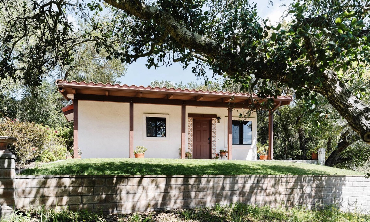 Arroyo Grande House | Wine Country Canyon Casita