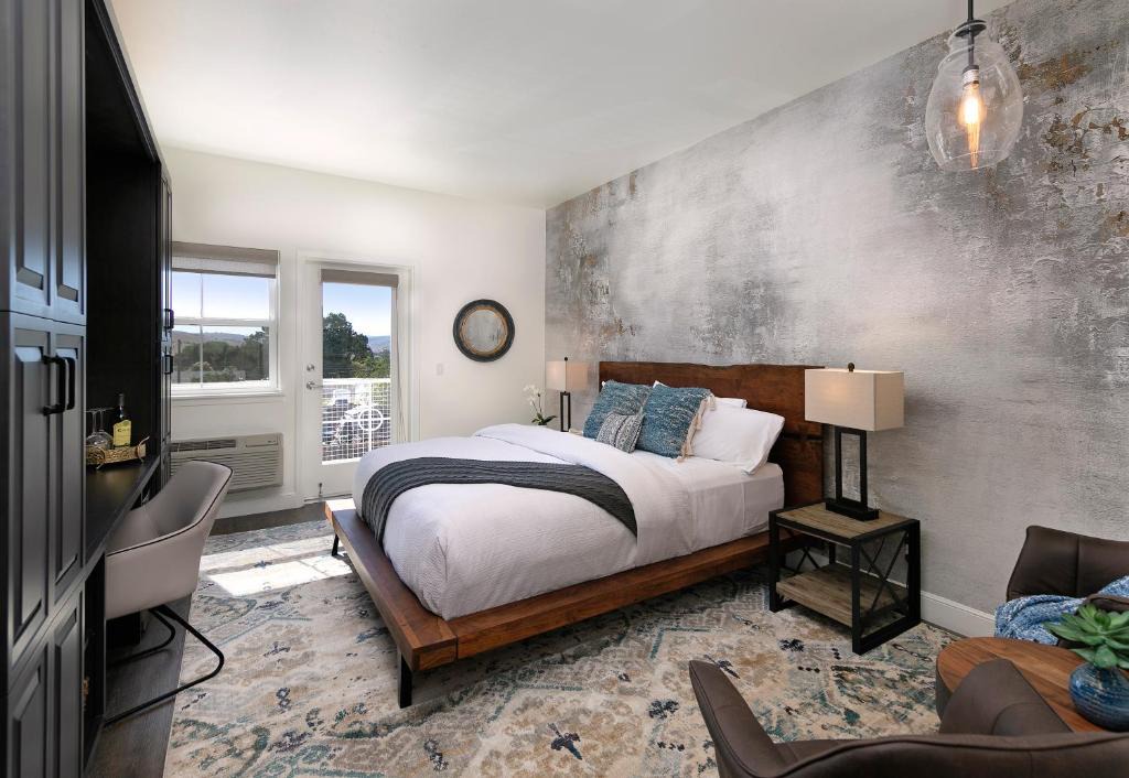 Orcutt Hotel | Wine Stone Inn