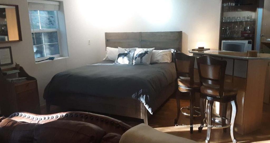Arnold House | Winterfell Inn - No Xtra Fees, Dog OK, King & Queen Suites