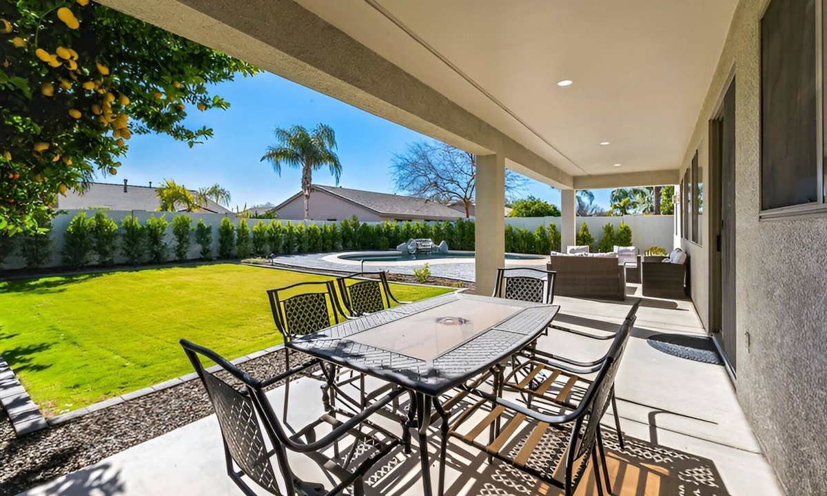 Bell West Ranch House | Wonderful 5bedroom house with Pool in Surprise. SpringTraining/Shopping/EVCharge