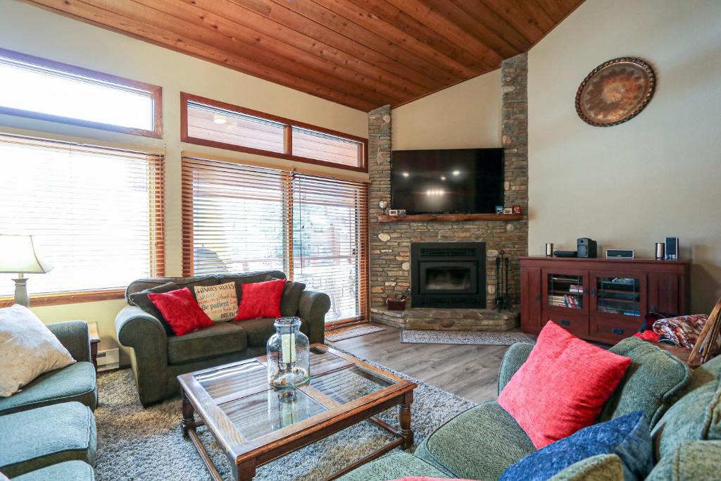 Mammoth Lakes Apartment | Woodlands #33 Condo