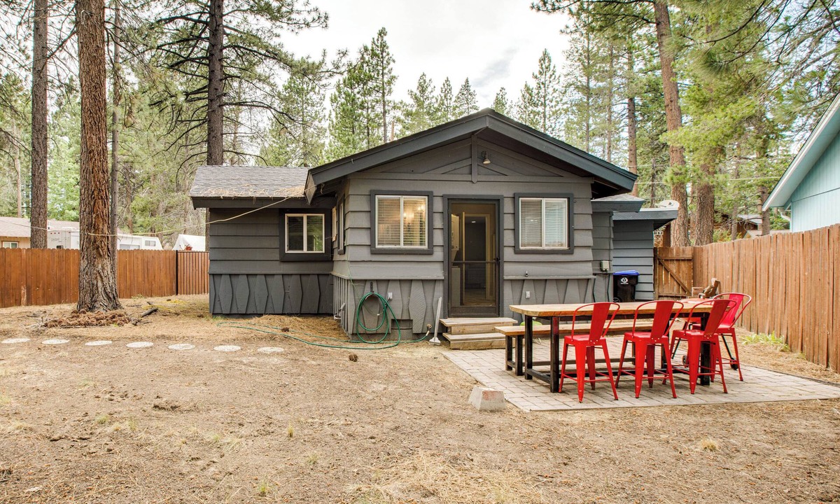 Tahoe Island Cabin | Work & Play! Lake Tahoe Cabin 5 Mi to Heavenly Mtn