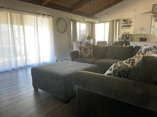 Frazier Park House | Your cozy getaway for mountain activities