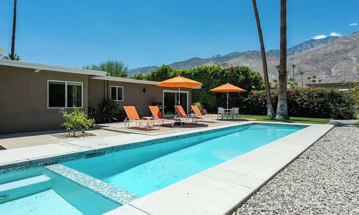 Tahquitz River Estates House | Your Private Mid-Century Desert Retreat in Tahquitz River Estates