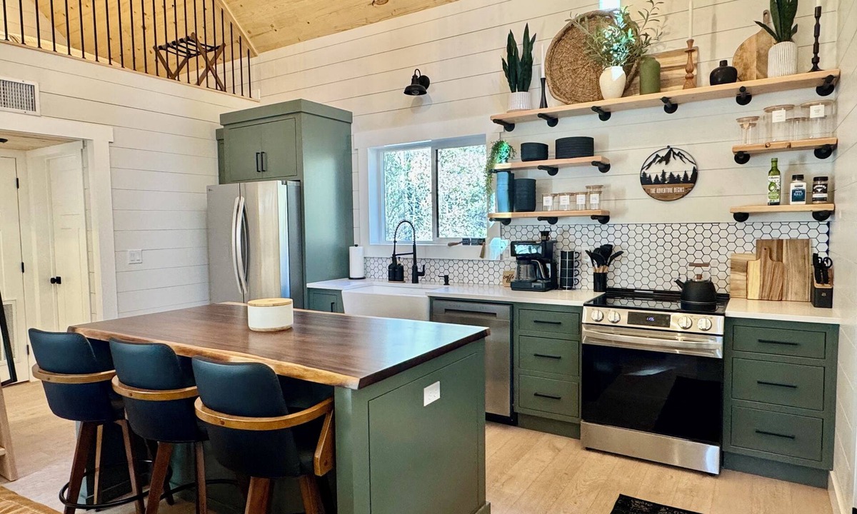 Zion National Park East Entrance Cabin | Zion Mountain Cabin Retreat is just minutes away from Zion National Park.
