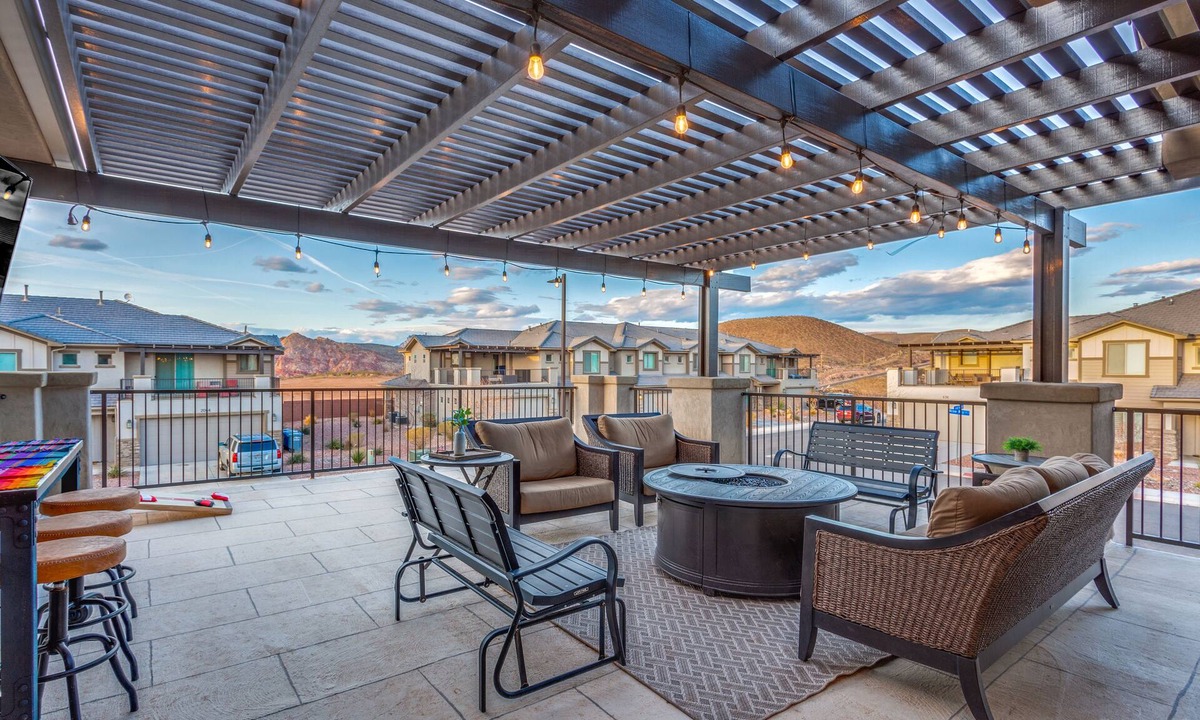 Hurricane House | Zion Village Resort 2065 | Private Hot Tub, Putting Green, and Resort Amenities