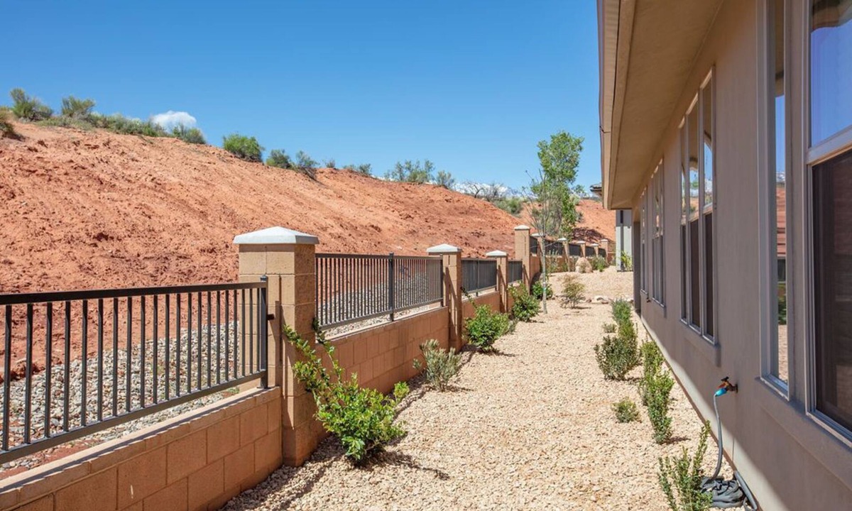 Sienna Hills House | Zion Zen Family-Friendly Townhouse With Home Theater and Pool access
