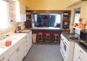 196 Front Street: 1 BR, 1.5 BA House in Avila Beach, Sleeps 4